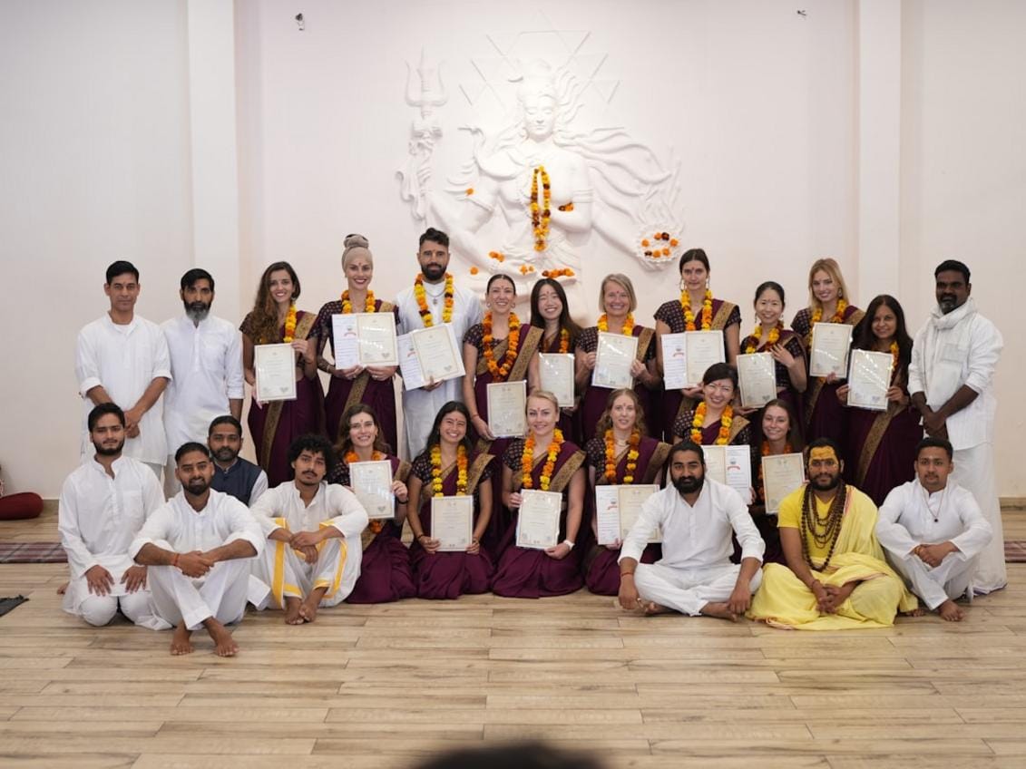 Törende sertifika alan öğretmenler görseli