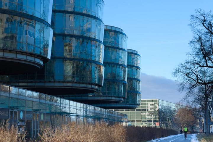 Yurt Dışı Eğitimle Kariyer ve Kültür Yolculuğuna Adım Atmak